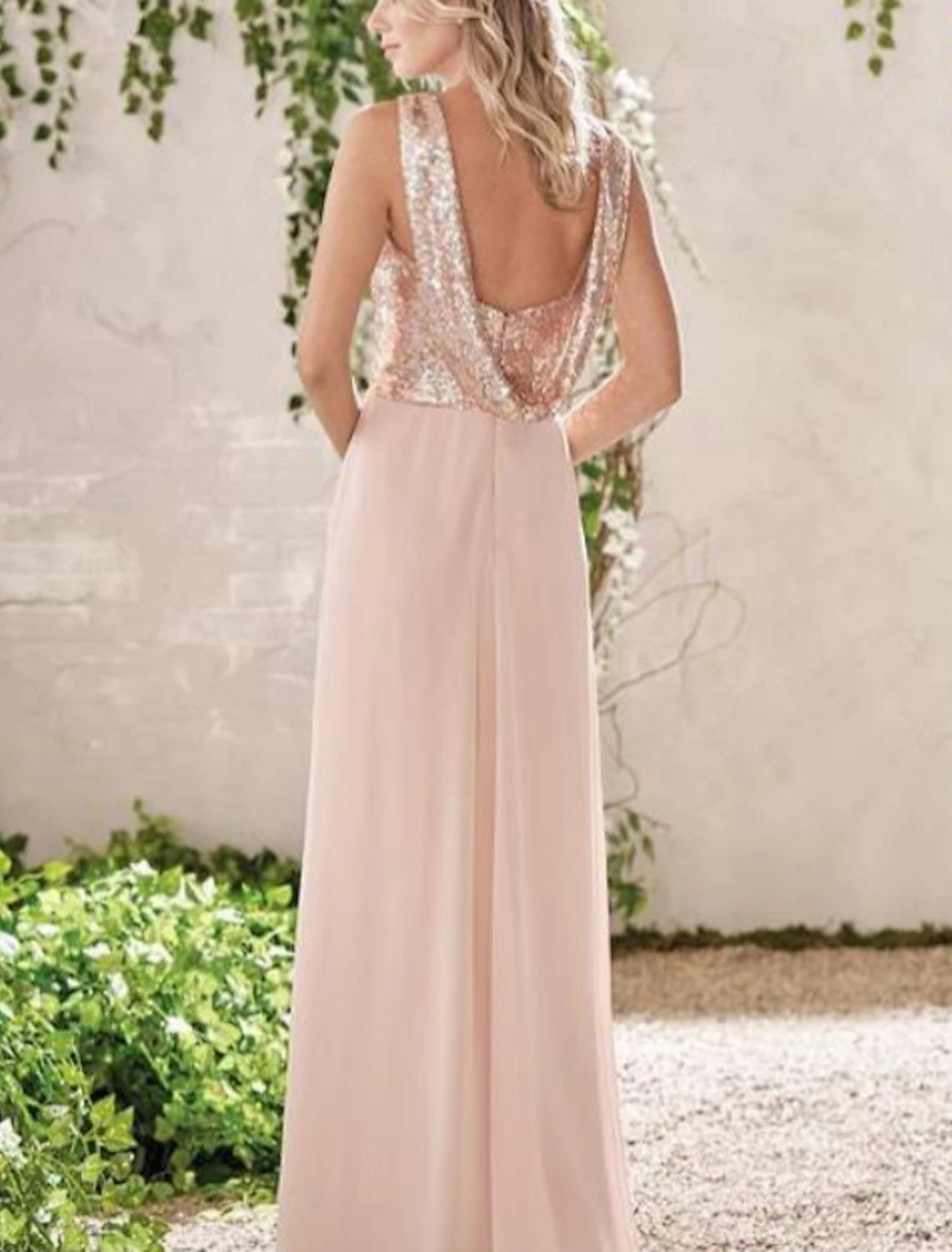 Wholesale A-Line Bridesmaid Dress V Neck Sleeveless Elegant Floor Length Chiffon / Sequined with Pleats
